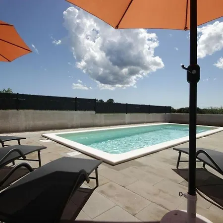 Franka Comfortable Villa Krnica